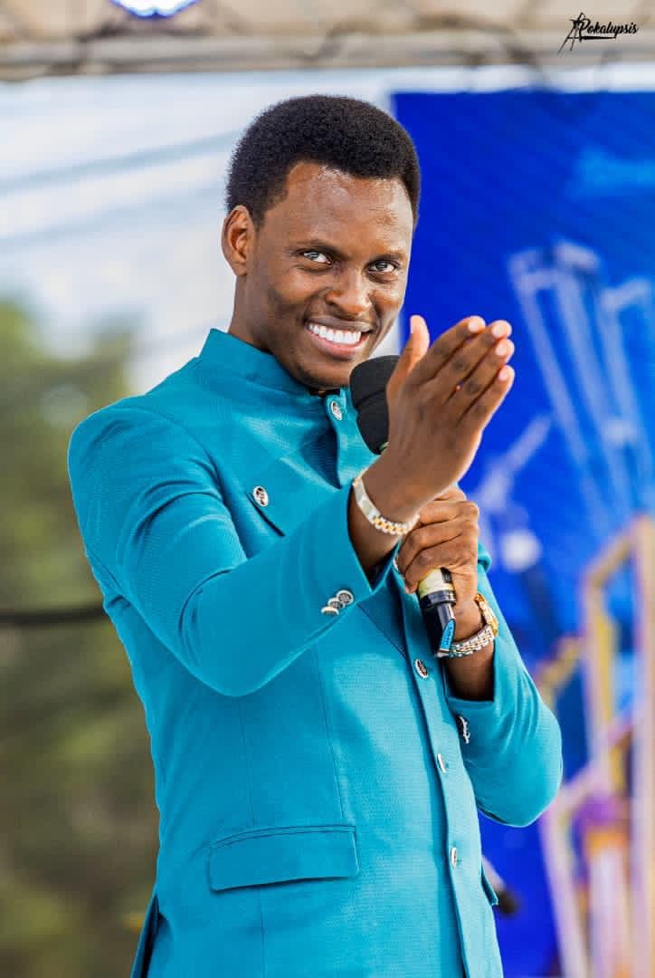 Apostle Denis Juda in worship